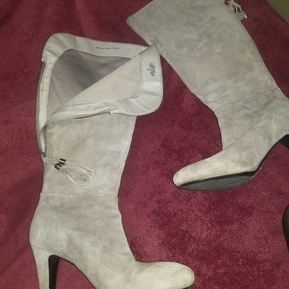 Suede boots and sandals - Picture 4 of 10